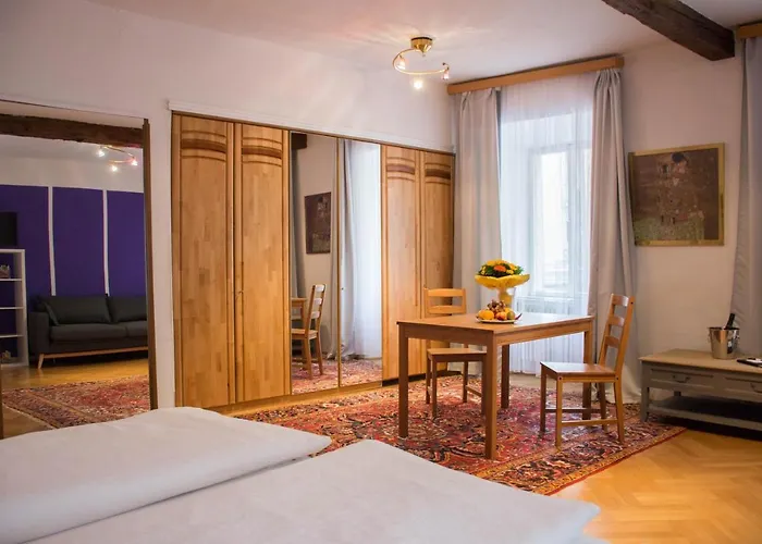 One-Room \